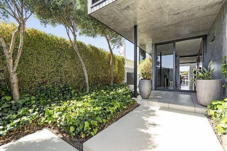 Photo of property in 4 Barriball Street, Fitzroy, New Plymouth, 4312
