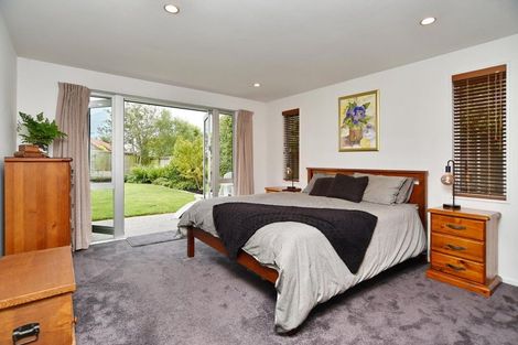 Photo of property in 9 Springside Place, Redwood, Christchurch, 8051