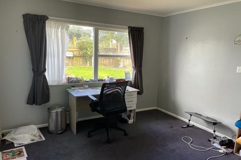 Photo of property in 105 Barrys Road, Glendene, Auckland, 0602