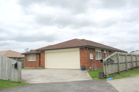 Photo of property in 15 Scotts Field Drive, Takanini, 2112