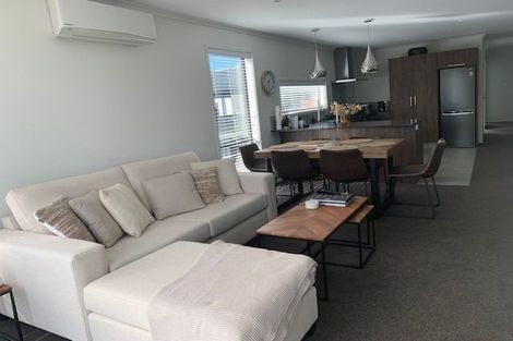 Photo of property in 51 Crown Street, Papamoa, 3118