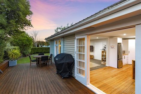 Photo of property in 1/2 Moreland Avenue, Papanui, Christchurch, 8053