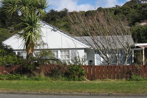 Photo of property in 97 Parkvale Road, Karori, Wellington, 6012