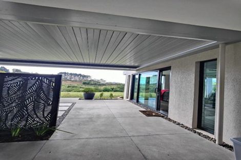 Photo of property in Hibiscus Garden, 50 Masons Road, Oteha, Auckland, 0632