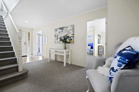 Photo of property in 1/33 Mellons Bay Road, Mellons Bay, Auckland, 2014