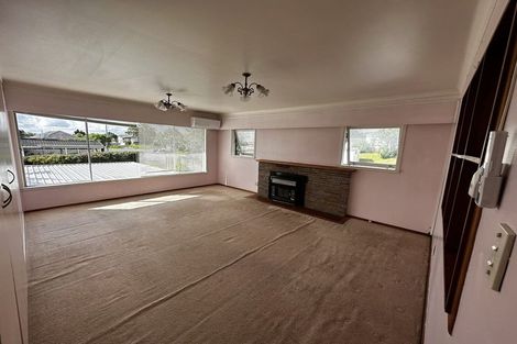 Photo of property in 42 Ocean View Road, Northcote, Auckland, 0627