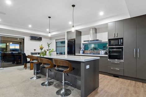 Photo of property in 266 Ballintoy Park Drive, Welcome Bay, Tauranga, 3175