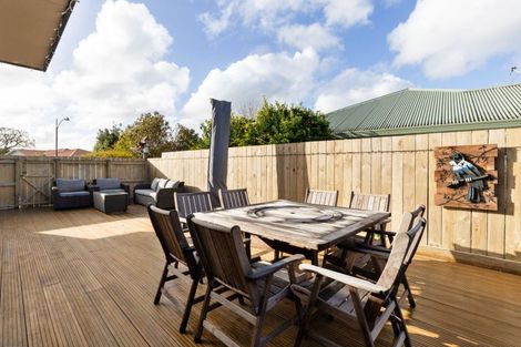 Photo of property in 10 Cairns Crescent, Rototuna, Hamilton, 3210