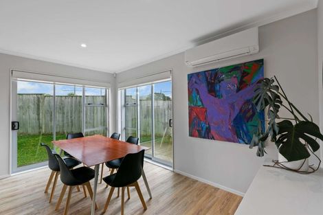 Photo of property in 30 William Wallbank Crescent, Swanson, Auckland, 0614