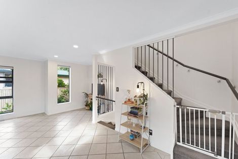 Photo of property in 7 Barnea Circle, Glen Eden, Auckland, 0602