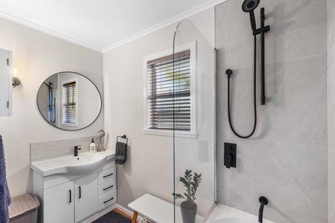 Photo of property in 199 Waimumu Road, Massey, Auckland, 0614