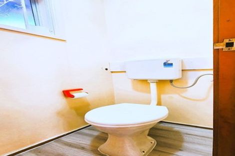 Photo of property in 26 Tamaki Bay Drive, Pakuranga, Auckland, 2010