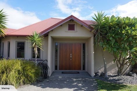 Photo of property in 15 Johnstone Drive, Fitzherbert, Palmerston North, 4410