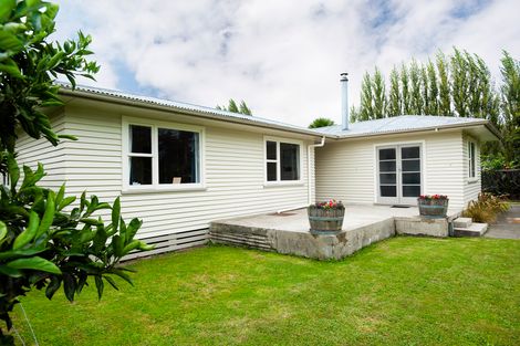 Photo of property in 35 Royd Road, Makauri, Gisborne, 4071
