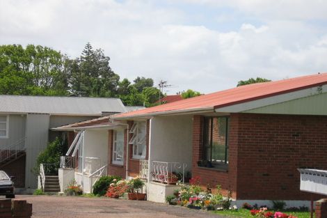 Photo of property in 164a Blockhouse Bay Road, Avondale, Auckland, 0600