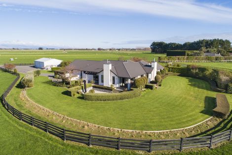 Photo of property in 33 Silkwood Place, Fitzherbert, Palmerston North, 4410