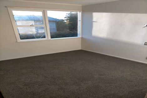 Photo of property in 22 Raymond Terrace, Northcote, Auckland, 0627