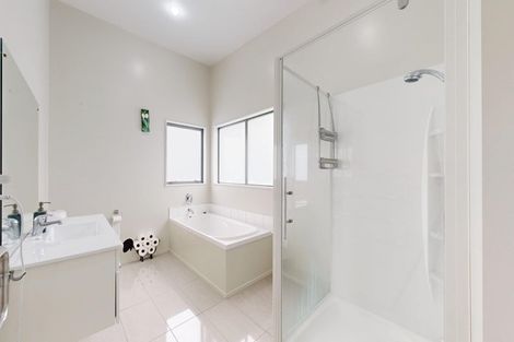 Photo of property in 30b Erlestoke Crescent, Churton Park, Wellington, 6037