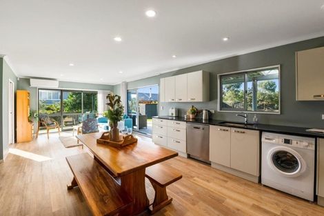 Photo of property in 35 Rauparaha Street, Waikanae Beach, Waikanae, 5036
