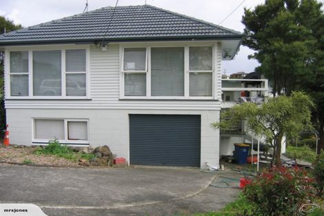 Photo of property in 65 Raleigh Road, Northcote, Auckland, 0627