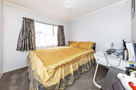 Photo of property in 2/22 Swaffield Road, Papatoetoe, Auckland, 2025