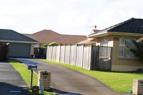Photo of property in 100 Golfland Drive, Golflands, Auckland, 2013