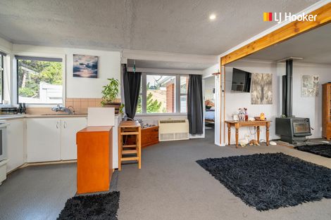 Photo of property in 26 Tomkins Street, Green Island, Dunedin, 9018