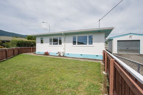 Photo of property in 24 Manson Avenue, Stoke, Nelson, 7011