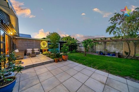 Photo of property in 27 Holyoake Crescent, Avalon, Lower Hutt, 5011