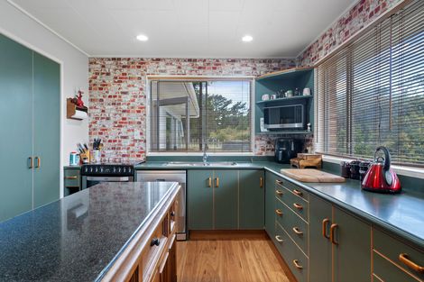 Photo of property in 620 Western Lake Road, Western Lake, Featherston, 5773