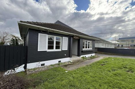 Photo of property in 353 Waiwhetu Road, Fairfield, Lower Hutt, 5011