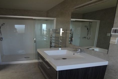 Photo of property in 79 Deep Creek Road, Waiake, Auckland, 0630