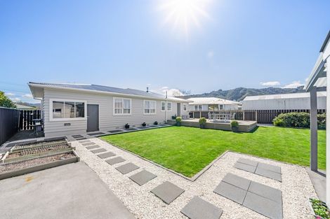Photo of property in 18 Charles Street, Clouston Park, Upper Hutt, 5018