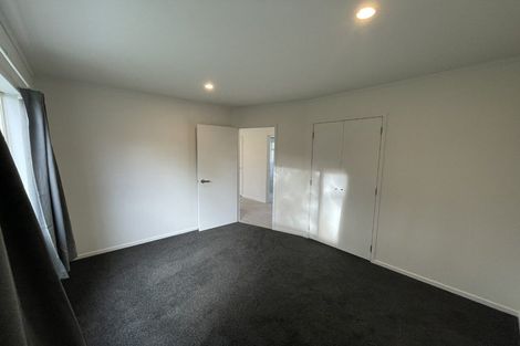 Photo of property in 21 Chilcott Road, Henderson, Auckland, 0612