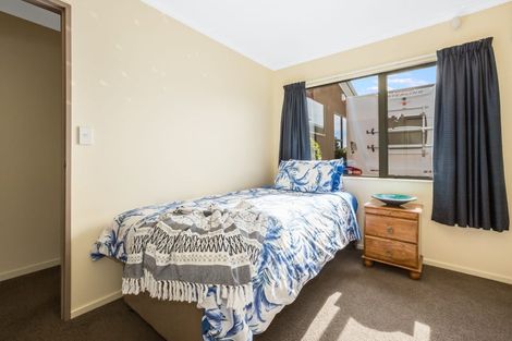 Photo of property in 25 Pine Ridge Terrace, Waikanae Beach, Waikanae, 5036