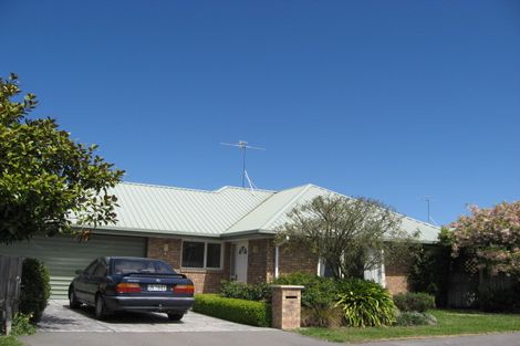 Photo of property in 1b Somerset Place, Woodend, 7610