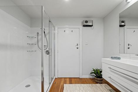 Photo of property in 164 Springfield Road, St Albans, Christchurch, 8014