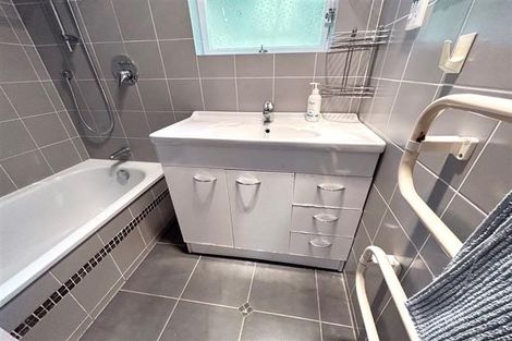 Photo of property in 3/19 Mount Carmel Place, Meadowbank, Auckland, 1072