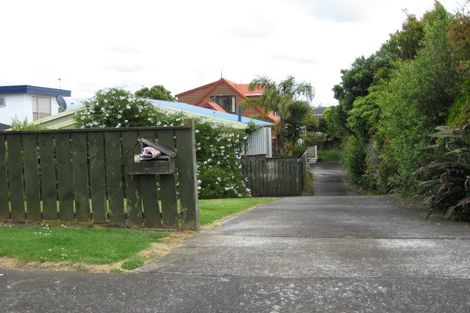 Photo of property in 1/3 Sullivan Avenue, Mangere Bridge, Auckland, 2022