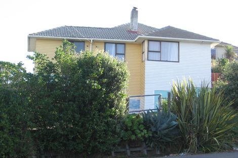 Photo of property in 27 Hiwi Crescent, Titahi Bay, Porirua, 5022