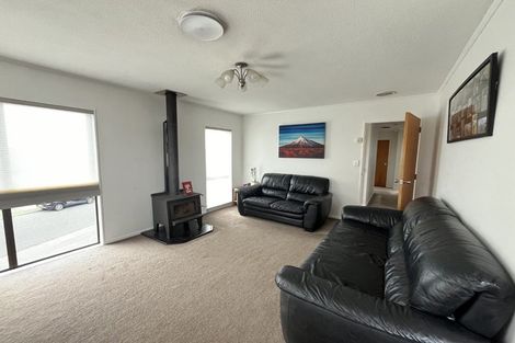 Photo of property in 27 Bodmin Terrace, Camborne, Porirua, 5026