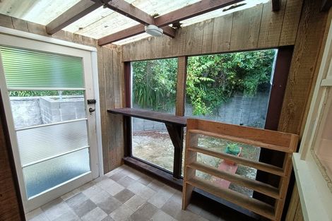 Photo of property in 136 Wyndham Road, Pinehaven, Upper Hutt, 5019