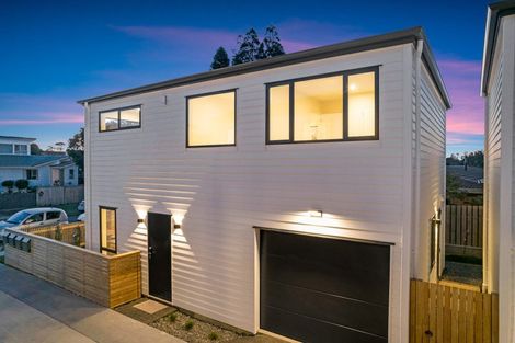 Photo of property in 3a Raupapa Street, Northcote, Auckland, 0627