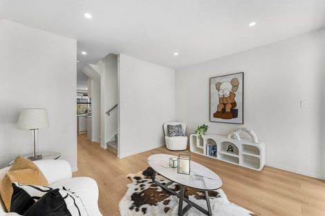 Photo of property in 6a Waiohua Road, Greenlane, Auckland, 1061