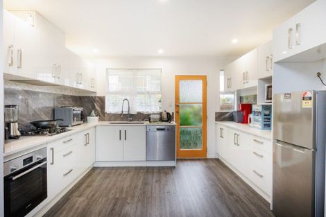 Photo of property in 2 Worcester Street, West End, Palmerston North, 4410