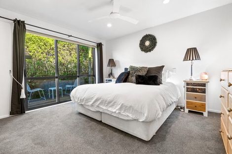 Photo of property in 24 Edgerton Road, Te Atatu Peninsula, Auckland, 0610