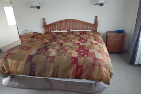 Photo of property in 11 Channel View Road, Campbells Bay, Auckland, 0630