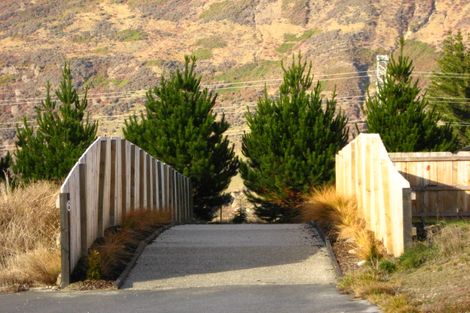 Photo of property in 12 Mystery Grove, Lake Hayes, Queenstown, 9304