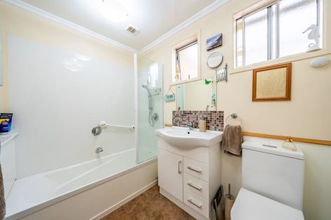 Photo of property in 13b Beryl Grove, Birchville, Upper Hutt, 5018