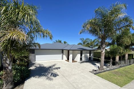 Photo of property in 120 The Boulevard, Papamoa Beach, Papamoa, 3118